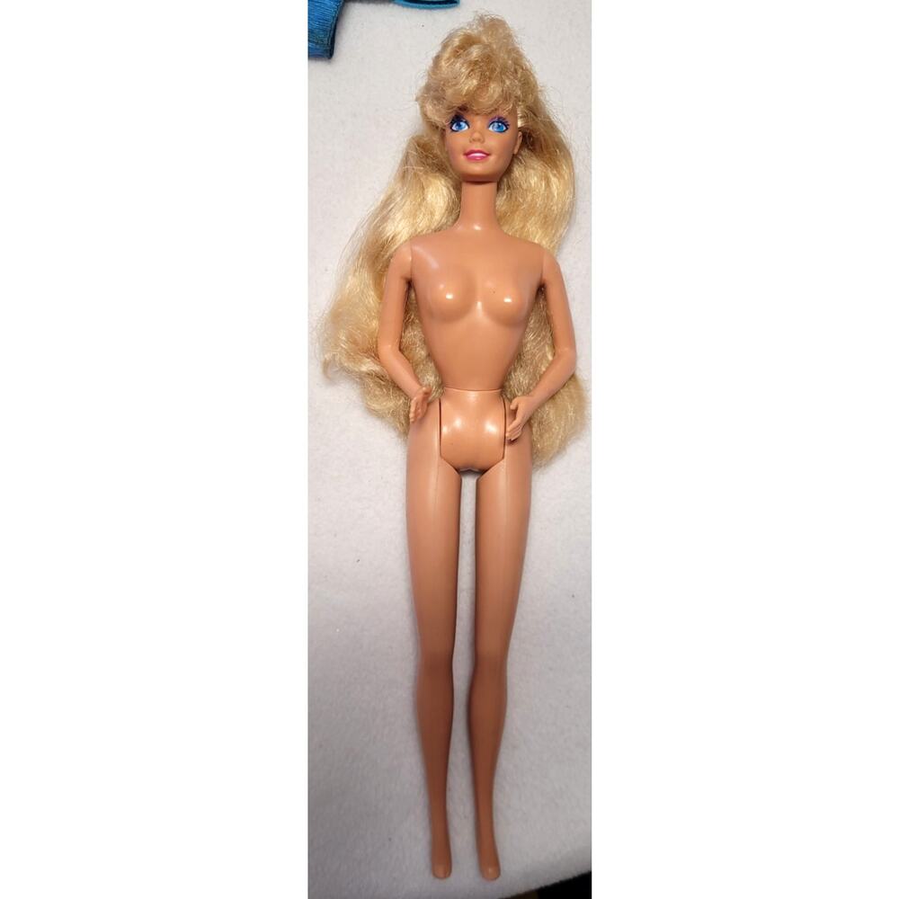 Ski Fun & Award Winning Superstar Barbie Lot Movie Star Barbie Dolls Dressed